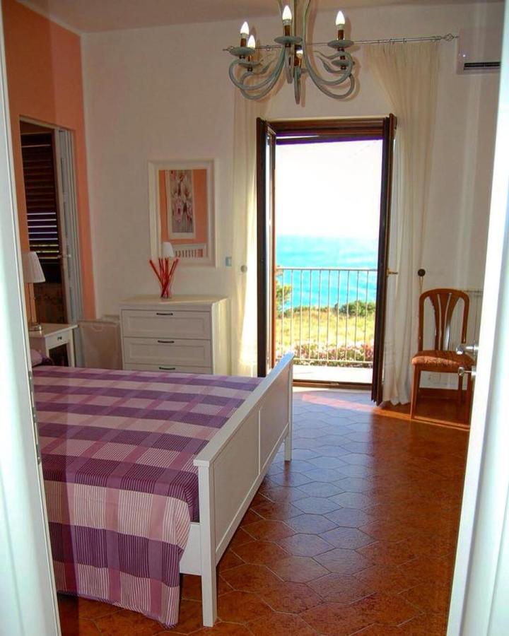 B&B Il Faro Читтаделла-дель-Капо Экстерьер фото