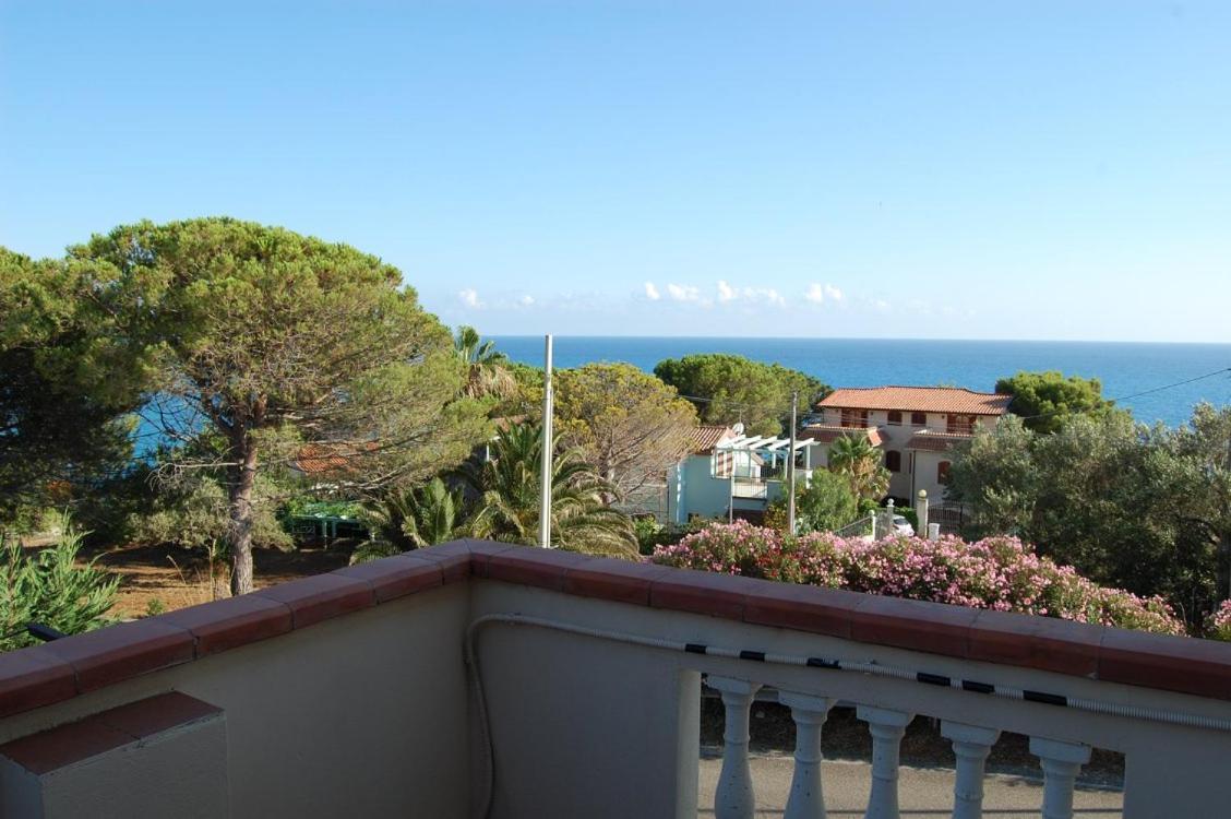 B&B Il Faro Читтаделла-дель-Капо Экстерьер фото